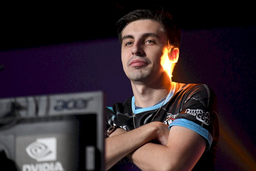 shroud afirma que jogadores  como s1mple deviam de mudar para o VALORANT pelo dinheiro