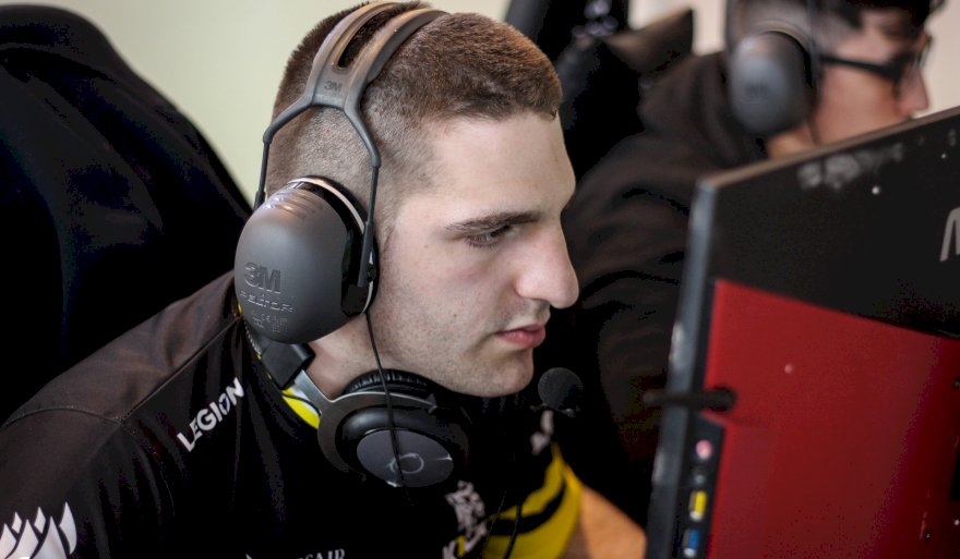 sh1zlEE coloca um ponto final na carreira