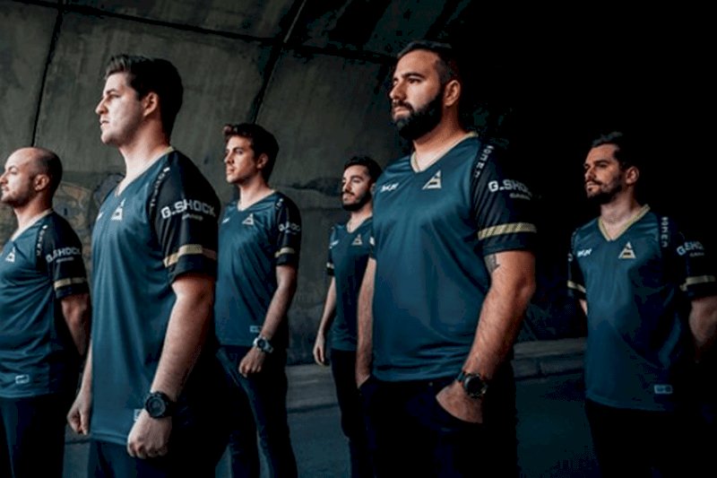 SAW junta story ao plantel para a ESEA
