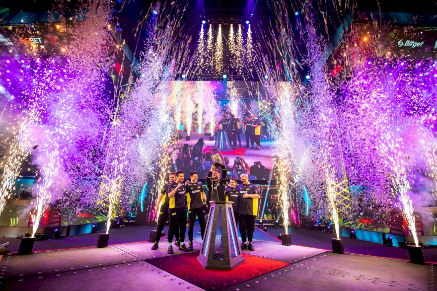 Presidente da Ucrânia felicitou a NAVI pela conquista do PGL Major Stockholm 2021