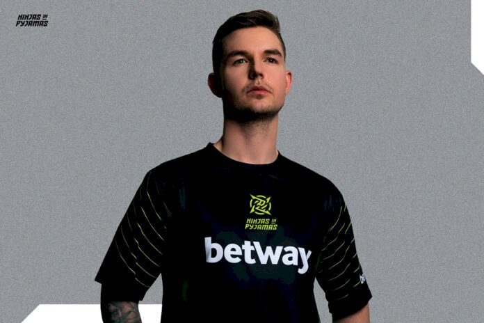 dev1ce fora da temporada competitiva