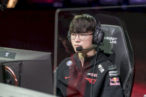 Faker renova com a T1 