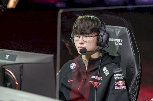 Faker renova com a T1 