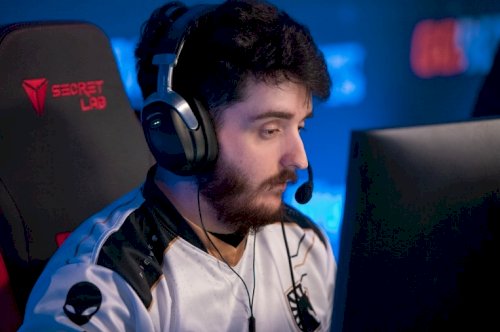 NAF renova contrato com Liquid 