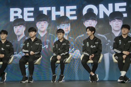 DWG anuncia jogadores para o 1º split de 2022
