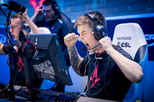 mike afirma que dev1ce pode voltar à Astralis