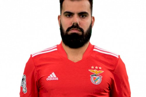 CONFIRMADO: JOliveira10 vai representar o Benfica eSports