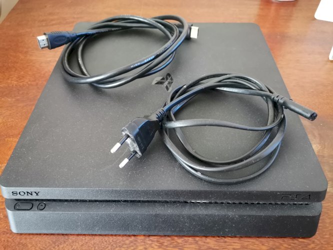 Playstation 4 com 2 comandos 